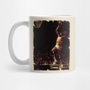 Julius Erving - Vintage Design Of Basketball Mug